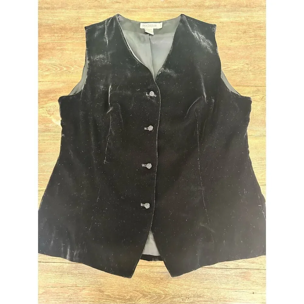 Vintage Ann Taylor Petites velvet vest with buttons, size 12P - Picture 1 of 7